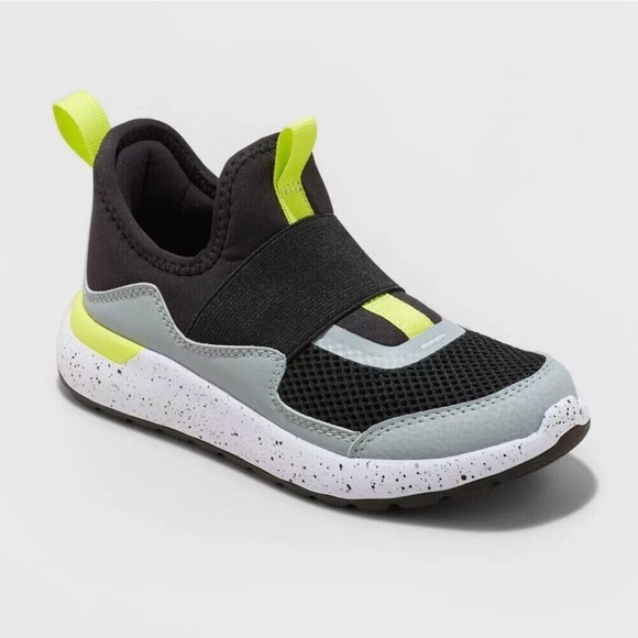 all in motion Other - NIB - All in Motion- Fern Sneakers